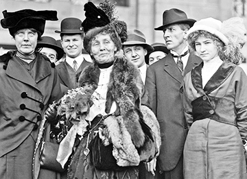 Miss Lucy Burns of C.U.W.S., left, with Mrs. Emmeline Pankhurst